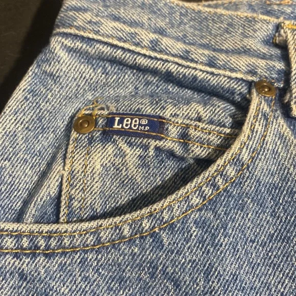 Vintage 90s Tapered Lee Jeans - Picture 2 of 12